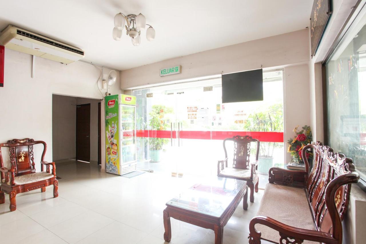 Oyo 89539 Hotel Siswa Kampar Exteriér fotografie